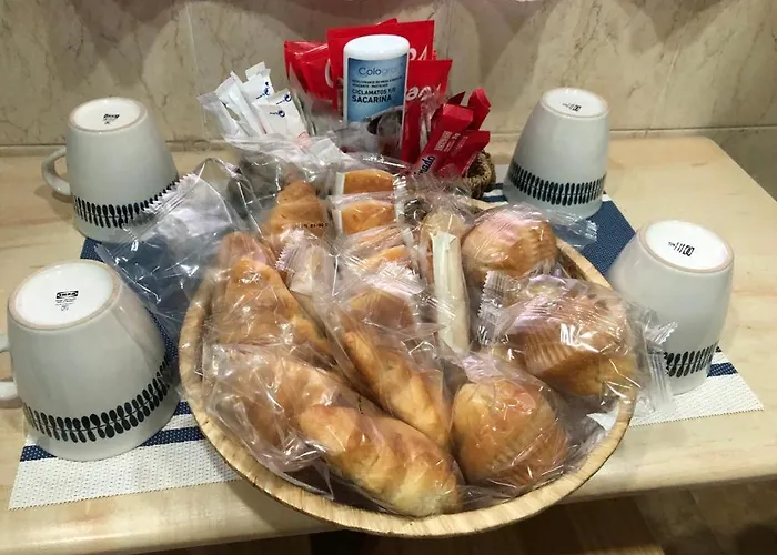 Familiar En Toledo, Con 2 Dormitorios, Camas De Matrimonio, Ideal Ubicacion Y Fantasticas Vistas *