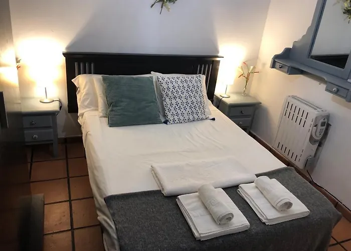 Familiar En Toledo, Con 2 Dormitorios, Camas De Matrimonio, Ideal Ubicación Y Fantàsticas Vistas * Tolède